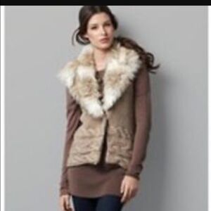 LOFT Taupe Quilted Vest with Cream Faux Fur Collar